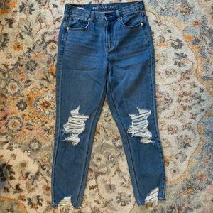American eagle distressed mom jean size 4